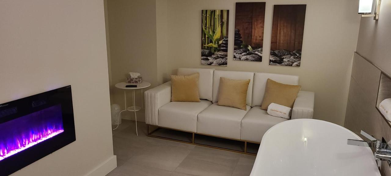 Hotel Oceanfront At 3*