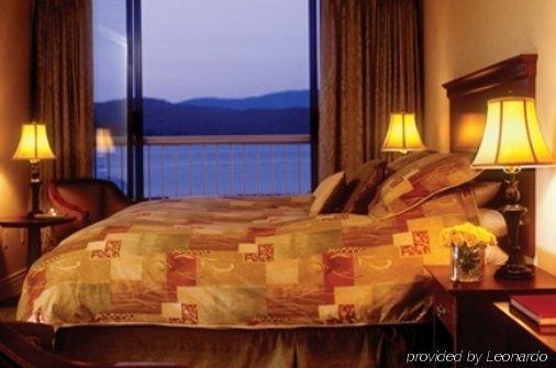 Hotel Oceanfront At Cowichan Bay