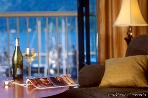 Oceanfront At 3* Cowichan Bay