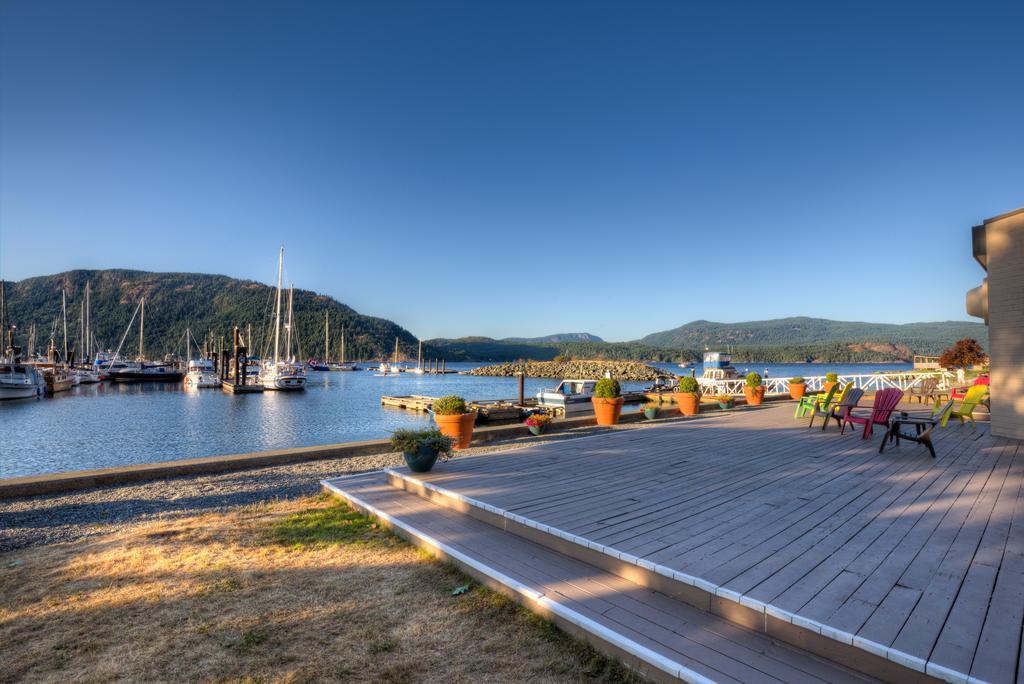 Oceanfront At Hotel Cowichan Bay