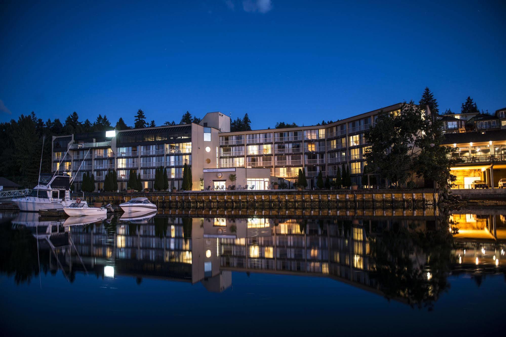 Hotel Oceanfront At Cowichan Bay