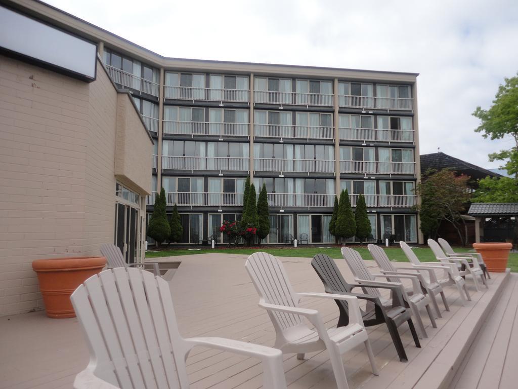 Oceanfront At Hotel Cowichan Bay